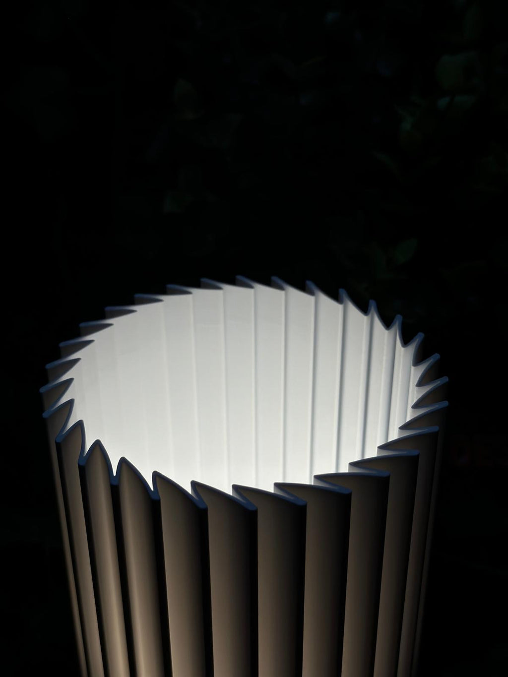 Tischlampe geriffeltes Design