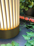 Tischlampe geriffeltes Design