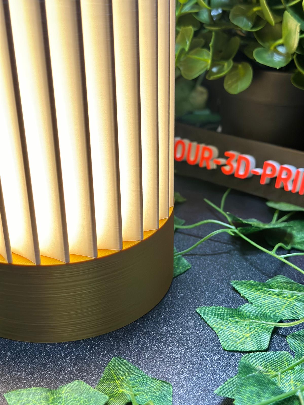 Tischlampe geriffeltes Design